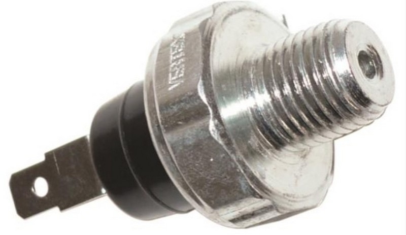 Kubota V2403 V2203 Z402 Oil Pressure Switch 15841-39010